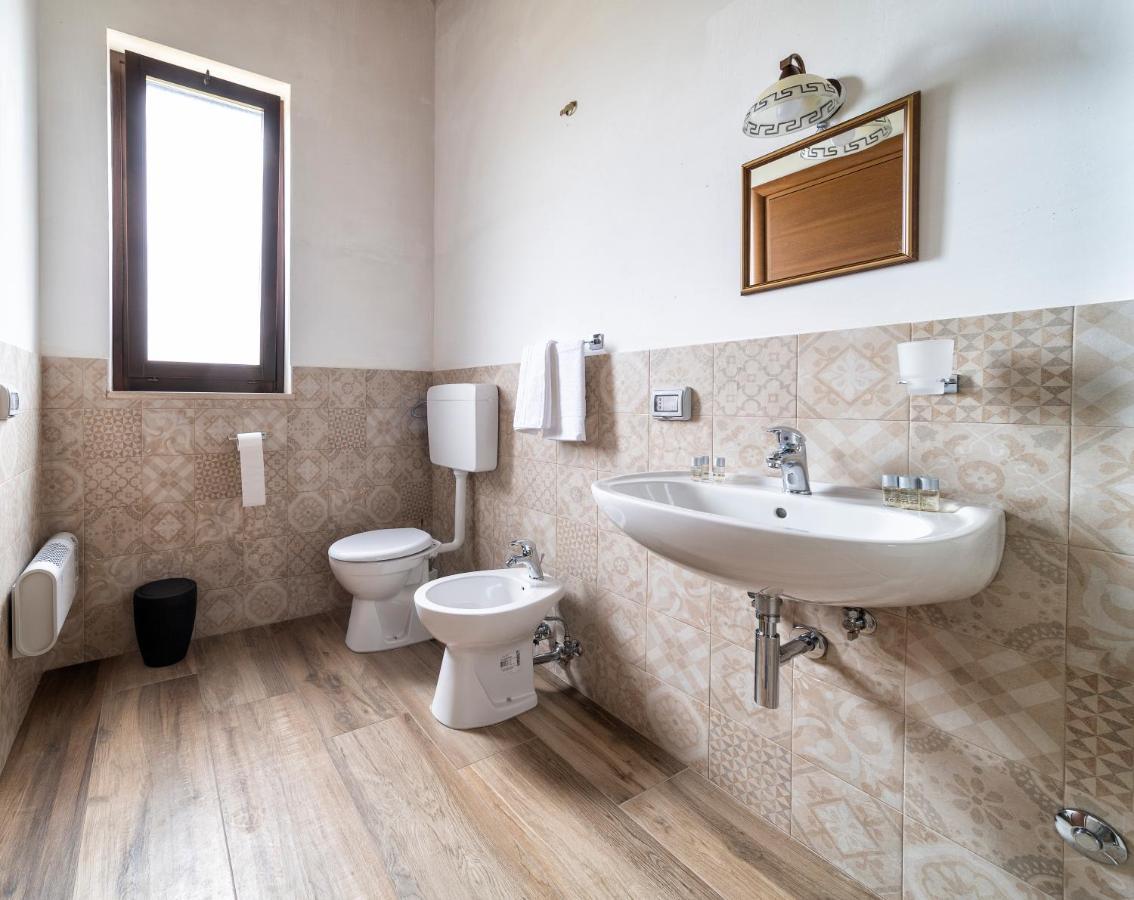 Agriturismo Tenuta Del Grillaio อัคควาวิวา เดลเล ฟอนติ ภายนอก รูปภาพ